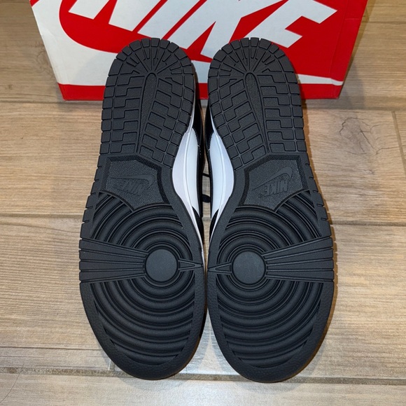 Nike SB Dunks Panda Low - Men’s Size 11 - Brand New - Never Worn - With Box - Picture 8 of 8